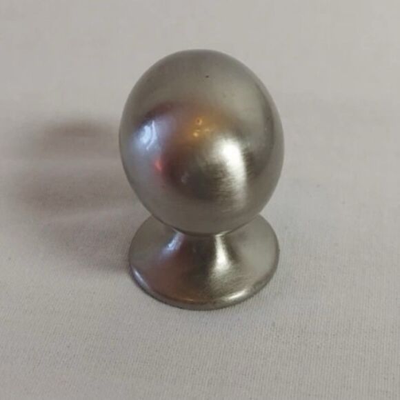 DRAWER KNOBS Satin Nickel Finish Football Shaped 10 pack NEW PN0393L-SN-U1 35mm - Picture 4 of 6